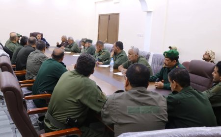 مدير أمن عدن يترأس اجتماعًا موسعًا لمدراء مراكز الشرطة ويشدد على تصعيد الحملات الأمنية وضبط الظواهر الخطرة.