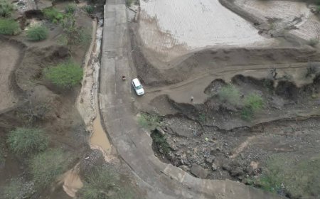 بتوجيهات وزير الأشغال العقربي:انطلاق صيانة جسر المكازمه بتعز بعد الأمطار والسيول.. جهود عاجلة لضمان سلامة المواطنين وحركة النقل