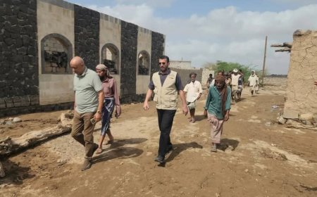 تعز..الخلية الإنسانية تستعد لتوزيع مساعدات إغاثية للمنكوبين في "المشالحة"