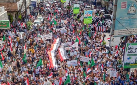 عبدالله العليمي: حشود تعز ومأرب رسالة وفاء للسعودية وموقف شعبي يمني صريح ضد المشروع الإيراني