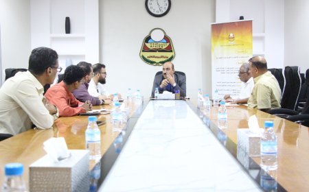 مدير تربية حضرموت الساحل يبحث مع مدير مكتب برنامج الغذاء العالمي سبل تعزيز التعاون المشترك.