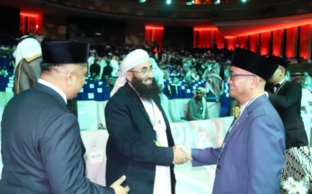 وزير الأوقاف يشارك في افتتاح منتدى العمرة والزيارة بالمدينة المنورة