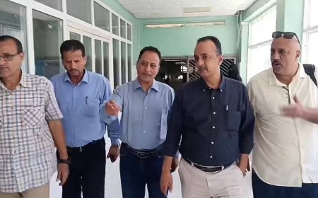 مدير صحة عدن يشيد بجهود إدارة مستشفى 22 مايو في تحسين جودة الخدمة المقدمة للمواطنين