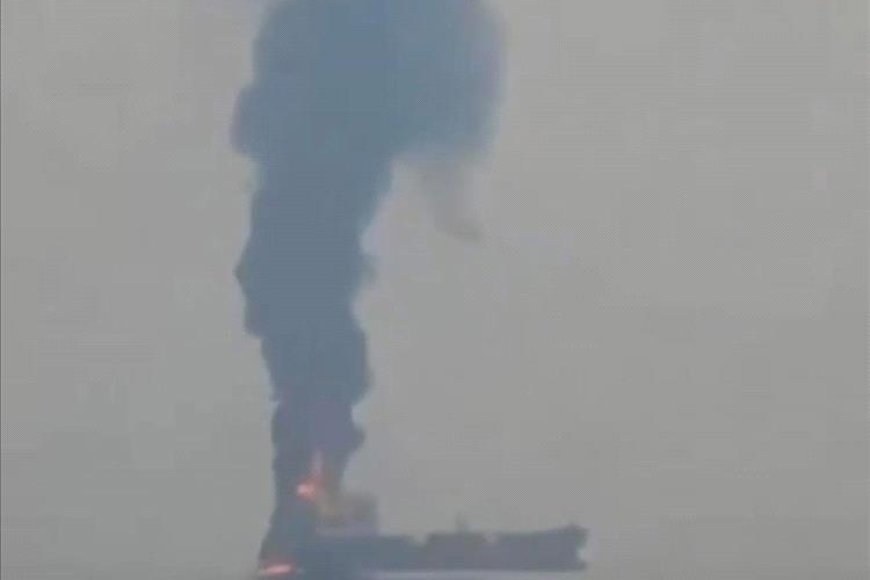 عاجل آخر تطورات الحرب الإقليمية في يومها الثاني.. تصعيد خطير في الخليج: باستهداف ناقلة النفط &laquo;سكايلايت&raquo; في مضيق هرمز