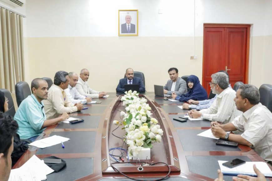 وزير الاتصالات: خطة لتحسين خدمات الاتصالات والبريد في المناطق المحررة وتعزيز الأمن السيبراني والذكاء الاصطناعي