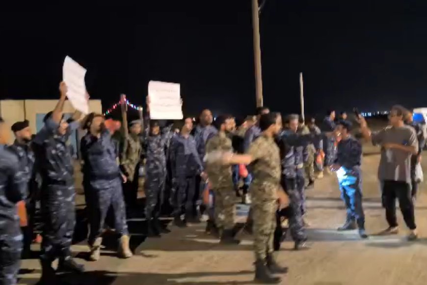 عاجل بالفيديو.. احتجاجات أمام مقر التحالف لجنود (أمن عدن) من خريجي دورة بلحاف&nbsp;