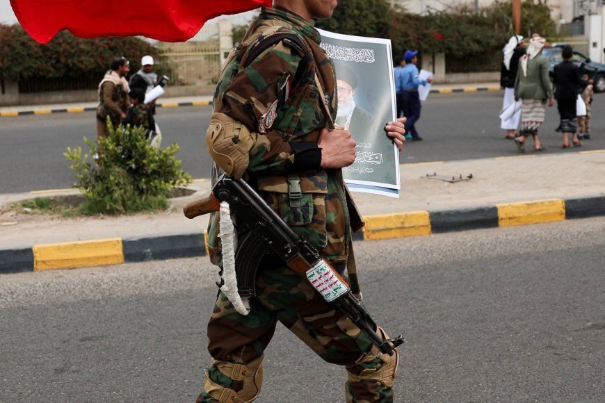 لماذا تريث الحوثيون رغم احتدام الحرب على إيران؟