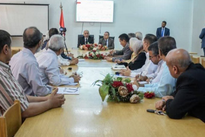 عضو مجلس القيادة الرئاسي محمود الصبيحي يشيد بالإنجازات العلمية والفكرية التي حققتها جامعة عدن