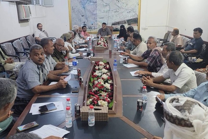 خلال ترؤسه إجتماع المكتب التنفيذي بالمديرية.. مدير عام المنصورة يناقش التدخلات الخدمية وخطة عيد الفطر
