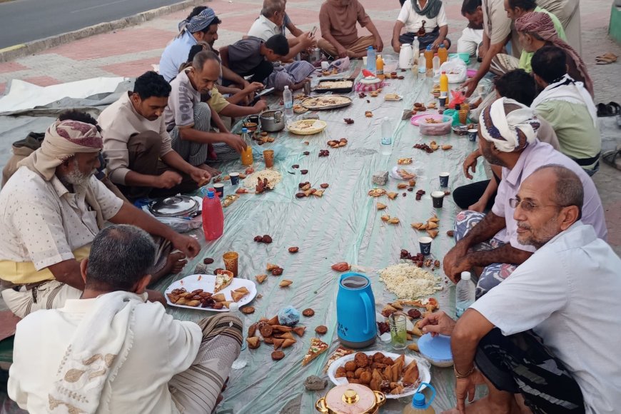 شخصيات من مناطق مديرية البريقة تقيم الإفطار الجماعي السنوي بكورنيش كود النمر