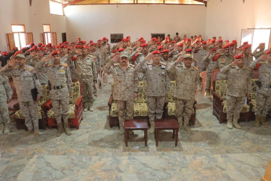 الشرطة العسكرية بمأرب تختتم الدورة الثالثة المتقدمة لضباط الشرطة العسكرية