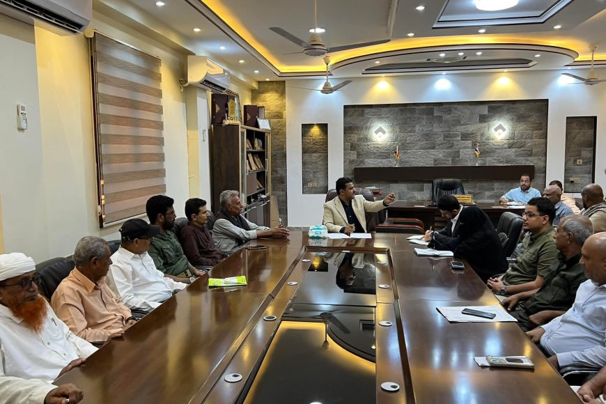 اجتماع المكتب التنفيذي بمديرية الشيخ عثمان يناقش أداء المكاتب الخدمية .