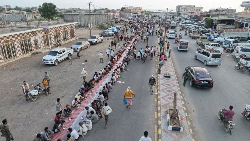 خلية الأعمال الإنسانيةوشباب تهامة يقيمون الافطار الجماعي الخامس في الخوخة