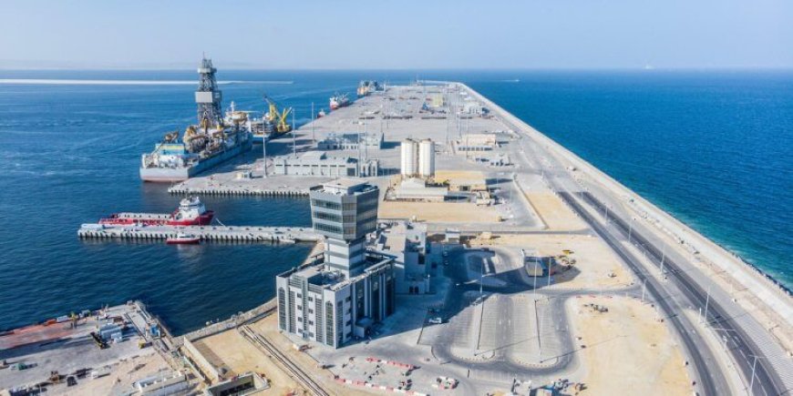 تعرض ميناء الدقم في سلطنة عمان لاستهداف بطائرتين مسيرتين