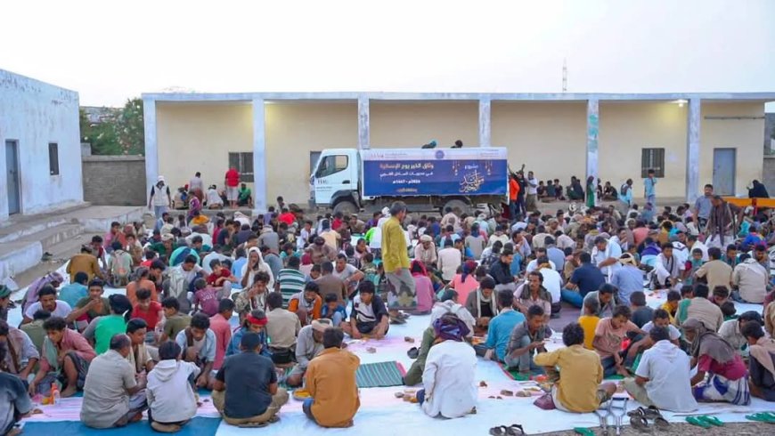 تعز..خلية الأعمال الإنسانية تواصل دعم مبادرات الإفطار الجماعي بالساحل الغربي
