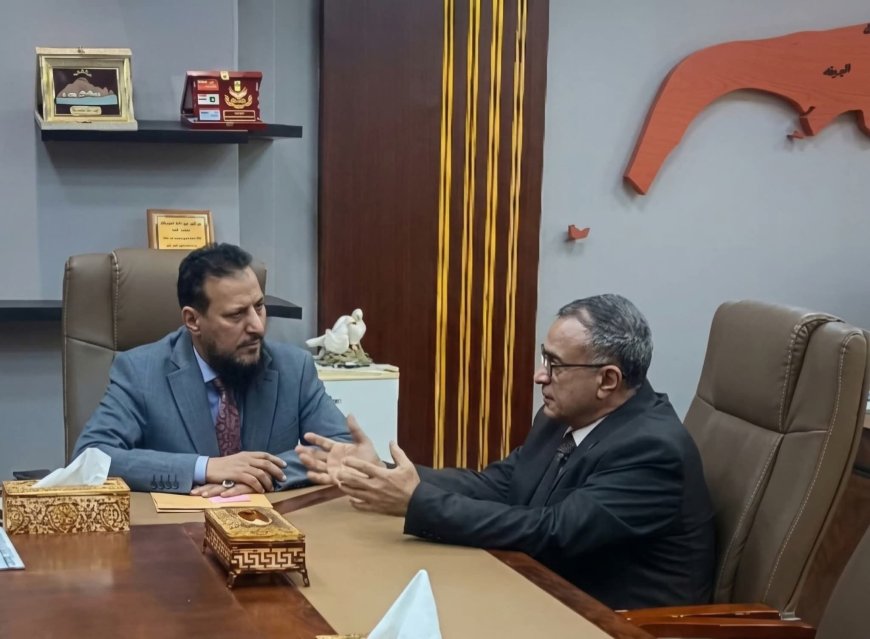 المحافظ شيخ يقدم دعما للمتعاقدين والأنشطة الطلابية وجامعة عدن تثمن جهود ودعم قيادة السلطة المحلية 