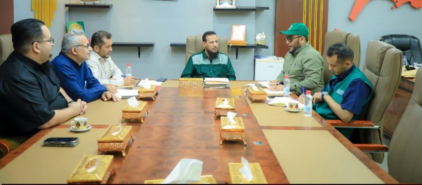 المحافظ عبدالرحمن شيخ يشدد على تكامل الجهود الإنسانية لضمان وصول الدعم لمستحقيه