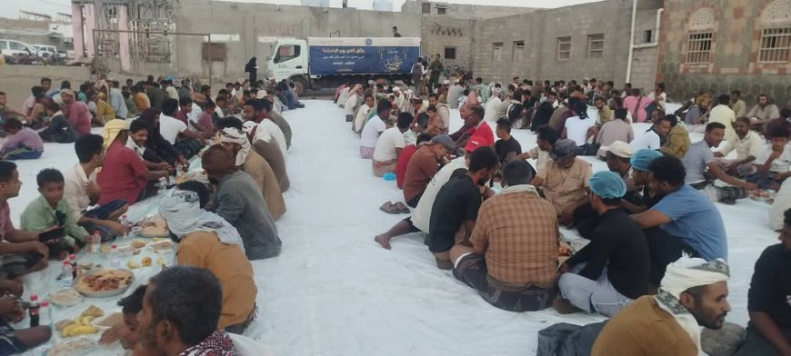 خلية الأعمال الإنسانية تنظم مأدبة إفطار موائد الخير بمديرية ذو باب المندب