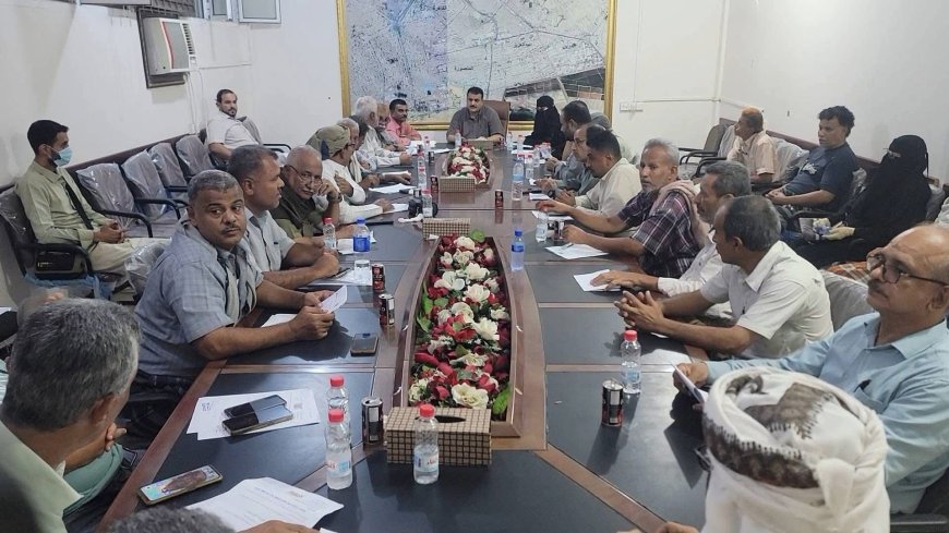 خلال ترؤسه إجتماع المكتب التنفيذي بالمديرية.. مدير عام المنصورة يناقش التدخلات الخدمية وخطة عيد الفطر