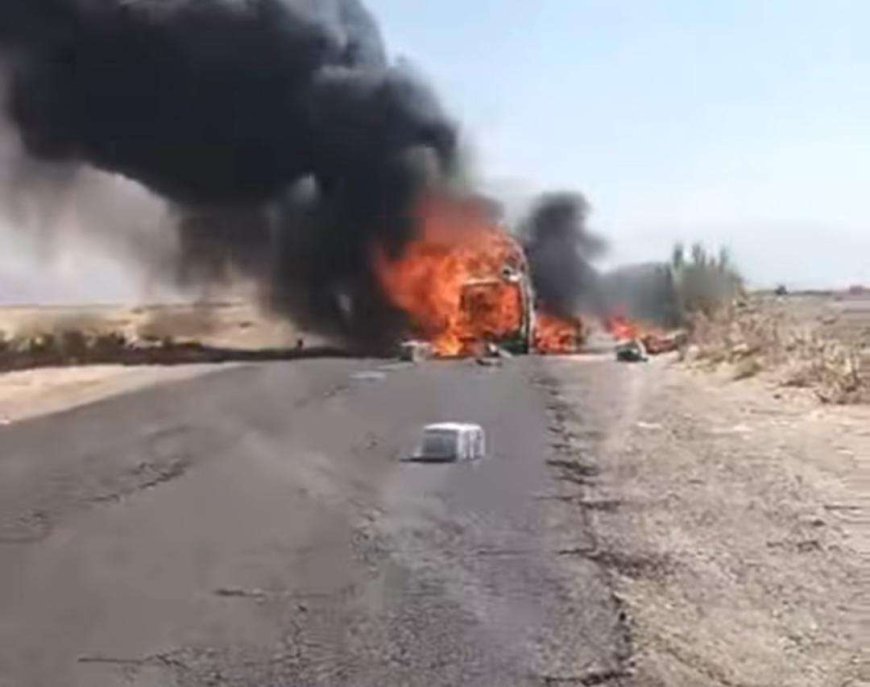 شاهد بالصورة.. احتراق باص (نقل جماعي) في نقطة الفلج بمأرب