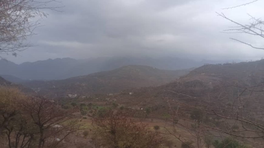 في ريف جبل حبشي بتعز، تحوّلت أيام العيد إلى امتداد للأزمة… مياه نادرة، وأسواق ملتهبة، وأسر عاجزة عن تأمين الحد الأدنى من الاحتياجات.