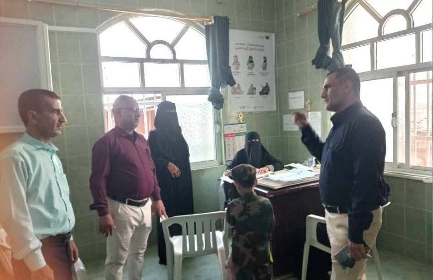 مدير فرع الصحة يتفقد سير العمل بمركز 14 أكتوبر الصحي، ويؤكد على الانضباط ورفع جودة الخدمات