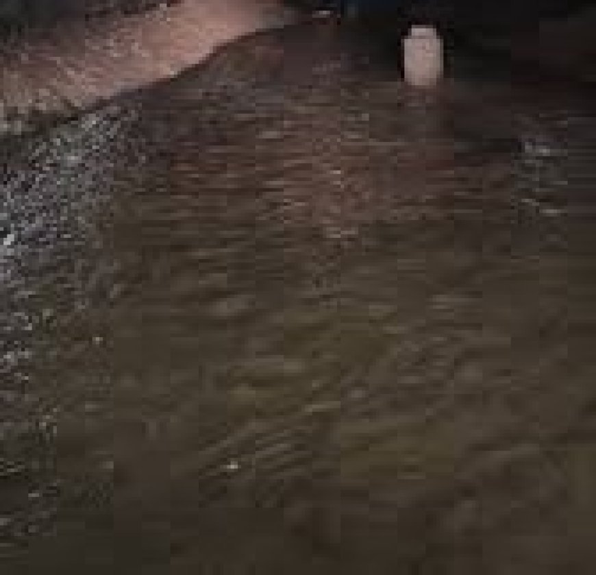 عاجل وخطير.. سيول مفاجئة تتجه نحو (لحج وعدن) تحذيرات للسكان (صور)