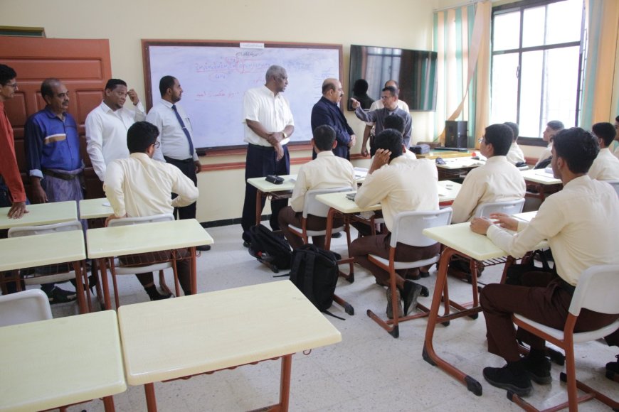 مدير تربية ساحل حضرموت يطلع على سير الدراسة في عدد من مدارس وثانويات منطقة ربوة خلف بمديرية المكلا