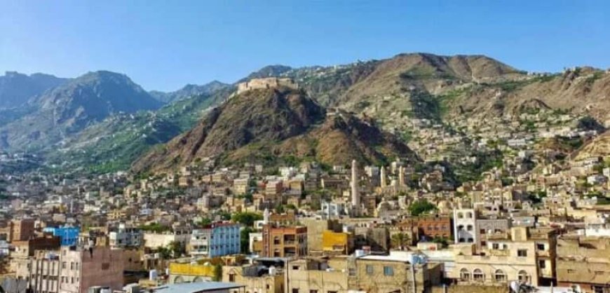 عاجل..تعز.سمـاع دوي انفجارين متتاليين بمديرية الوازعية