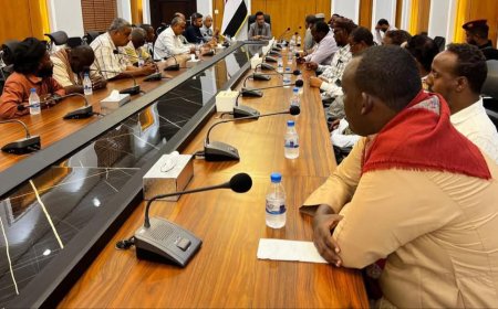 الوكيل الجيلاني يشهد مراسم الصلح والتسليم لدية الفقيد العمودي الذي قتل في بحر جمهوري الصومال 