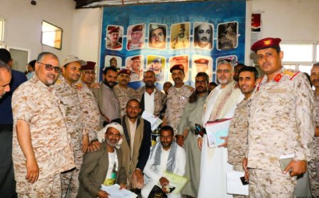 مساعد وزير الدفاع اللواء الركن محمد باتيس يتفقد سير العمل بدائرة الرعاية الاجتماعية