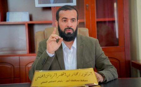 محافظ أبين يجري اتصالاً بمدير عام مودية ويطمئن على صحة الاخ حسين دحه عقب محاولة اغتياله