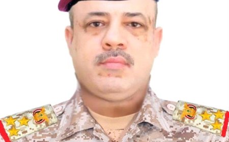 قائد اللواء 39 مدرع يعزّي اللواء حسين بن ناصر عتيق في وفاة والدته