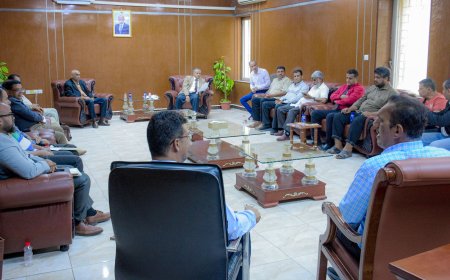 رئيس جامعة عدن يناقش سبل تحديث الموقع الإلكتروني وتعزيز حضور المجلات العلمية عالميًا