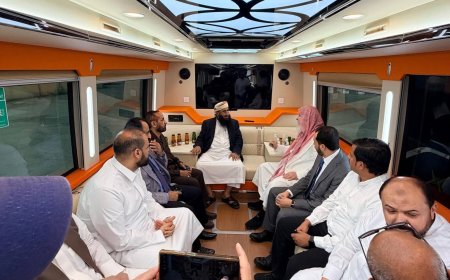 وزير الأوقاف يقف على جاهزية أسطول نقل حجاج بلادنا بين مطار جدة والأراضي المقدسة