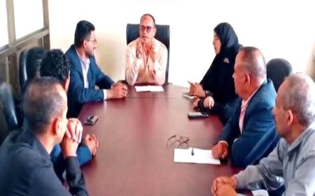 اجتماع دوري لمكتب الإعلام بــ«تعز» لمناقشة تطوير الأداء الإعلامي وتعزيز الخطاب الرسمي