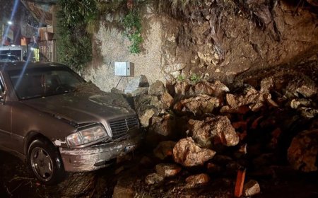 صخور الموت تسحق سيارة بركابها نقيل المسجدين بإب.. تفاصيل المأساة!!