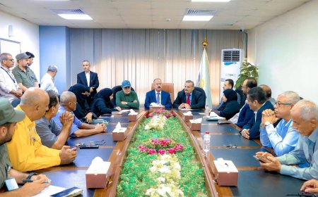 وزير النقل يتفقد سير العمل و مستوى الأداء في مطار عدن الدولي