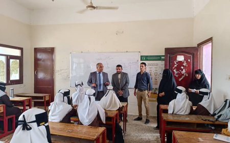 ​في زيارة تفقدية مفاجئة.. وزير التربية والتعليم  (العبادي) يطلع على سير العملية التعليمية بمدارس مدينة الشعب في مديرية البريقة