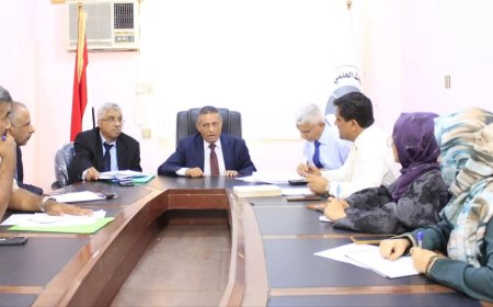 وزير التعليم العالي يترأس الاجتماع الأول للجنة إعداد اللائحة التنفيذية لقانون التعليم العالي رقم ١٣ لعام ٢٠١٠م