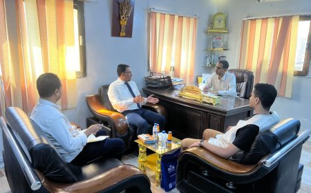 مدير عام الشؤون الاجتماعية يلتقي المدير التنفيذي لجمعية طالب العلم 