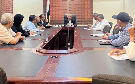 الوزير الشرجبي يناقش مع قيادة هيئة حماية البيئة تعزيز الأداء ومواجهة التحديات البيئية  