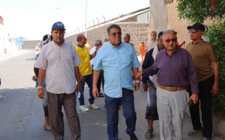 تدشين حملة النظافة الشاملة في مديرية المعلا