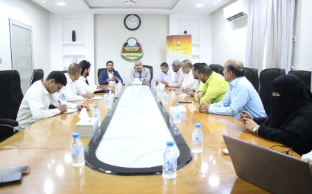 لقاء بين قيادتي مكتبي التربية والتعليم والصحة والسكان بساحل حضرموت لبحث تعزيز التعاون المشترك*