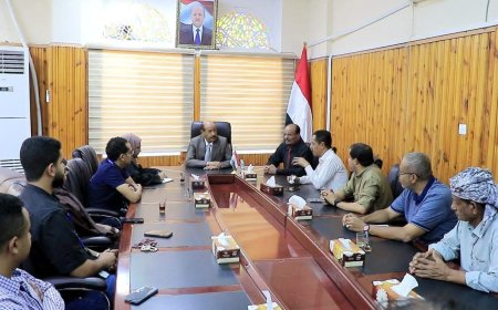 وكيل حضرموت يطّلع على أنشطة مشروع تعزيز الوعي الصحي بوادي حضرموت