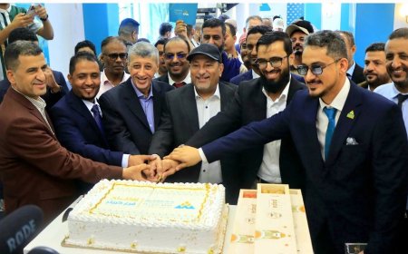 نائب وزير الصناعة: القطاع الخاص قاطرة النهضة الوطنية.. وافتتاح فرع بنك الشمول بعدن يعزز الشمول المالي ويحفّز الاستثمار