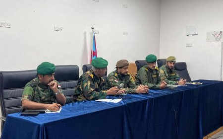 العميد الربيعي يترأس اجتماعاً موسعاً لقيادات الأمن الوطني بعدن ويؤكد رفع الكفاءة وتعزيز الأداء الأمني