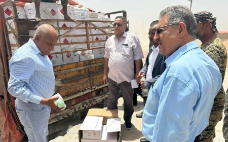 نزول لجنة من وزارة الزراعة والأسماك لمعاينة شاحنة مبيدات حشرية مضبوطه بمحافظة لحج