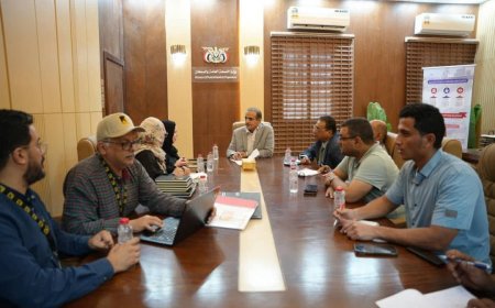 وزير الصحة يبحث مع لجنة الإنقاذ الدولية تعزيز الشراكة بالمشاريع الصحية 