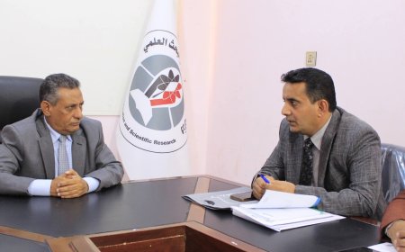 وزير التعليم العالي يناقش مع رئيس جامعة أرخبيل سقطرى خيارات استمرارية العملية التعليمية